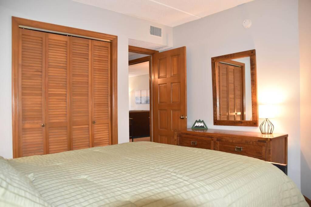 Ferienwohnung Cozy Mountain Getaway! Mountain Views! 2 Bed, 2 Bath, Sleeps 6 Gatlinburg Exterior foto
