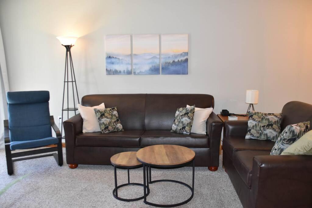 Ferienwohnung Cozy Mountain Getaway! Mountain Views! 2 Bed, 2 Bath, Sleeps 6 Gatlinburg Exterior foto